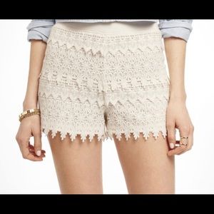 Express Shorts / White Lace - Size S